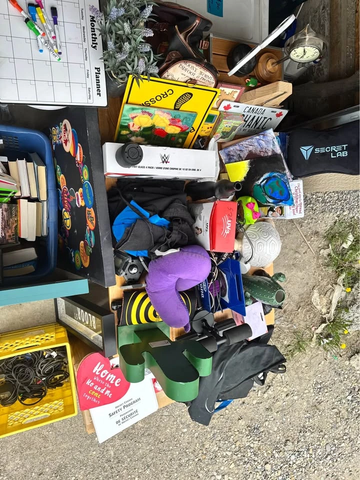 Garage sale! Random Items!! - photo 2