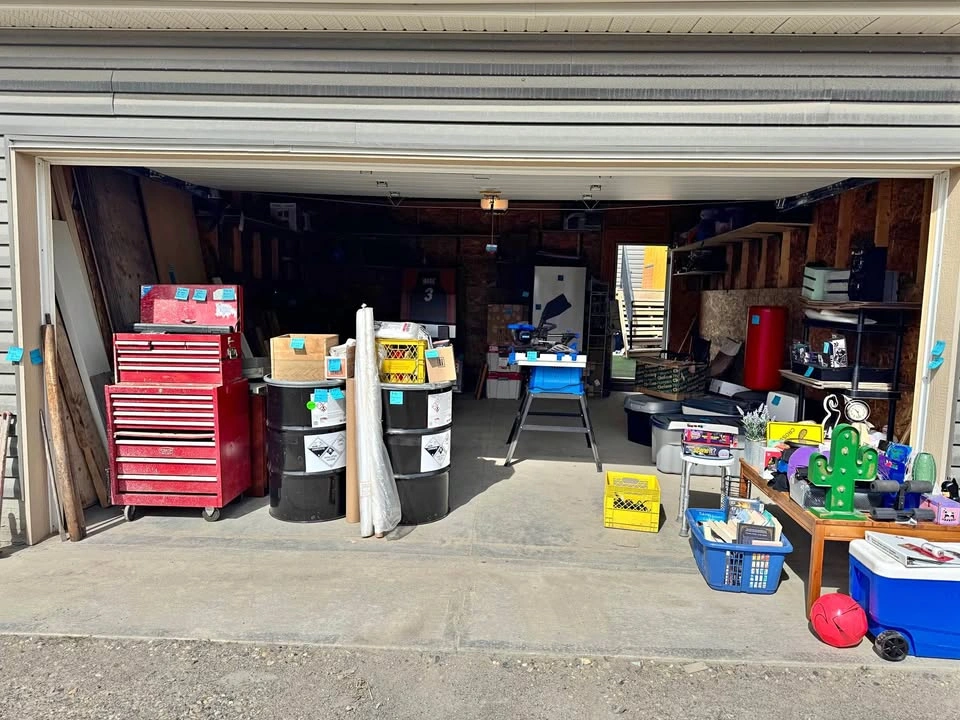 MOVING OUT/GARAGE SALE