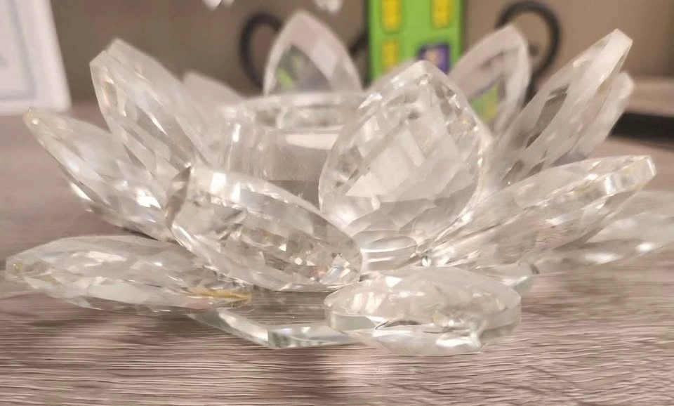 Clear Glass Lotus Candle Holder - photo 2