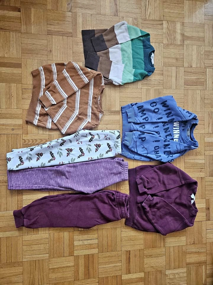 Kids Clothing Bundle Sweaters & Leggings (2-4 Years)
