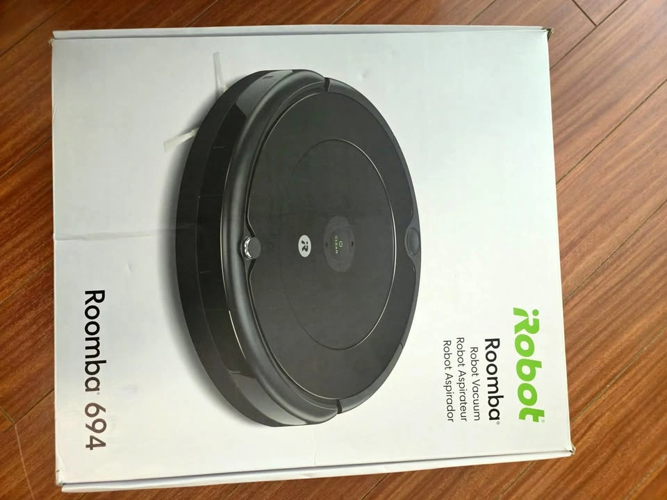 Robot vacuum cleaner iRobot Roomba 694