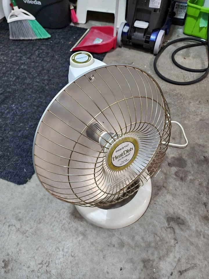 Presto heat dish with footlight 50$