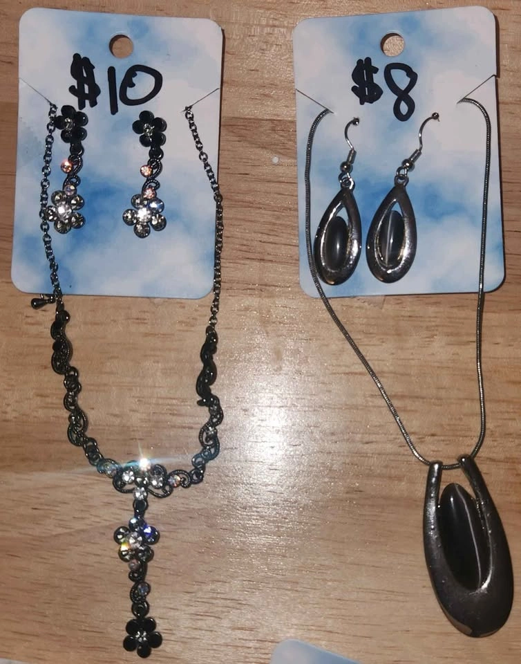 Cute Jewellery Sets - Necklaces & Earrings on Cards - photo 2
