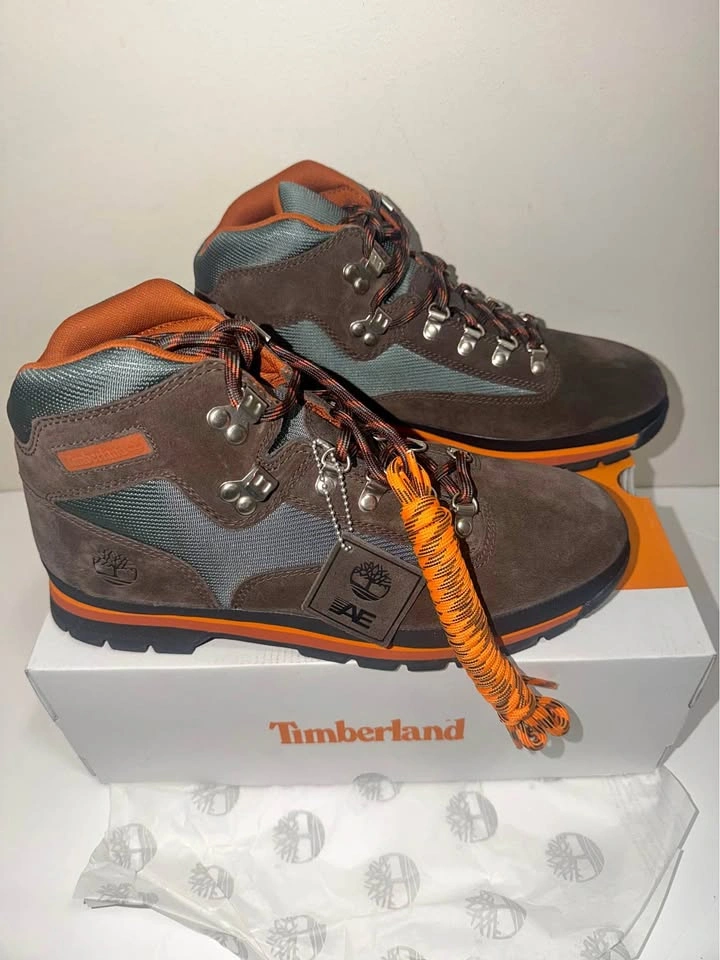 New Timberland Leather Hiker Boots. Size 12 US men. Firm price.