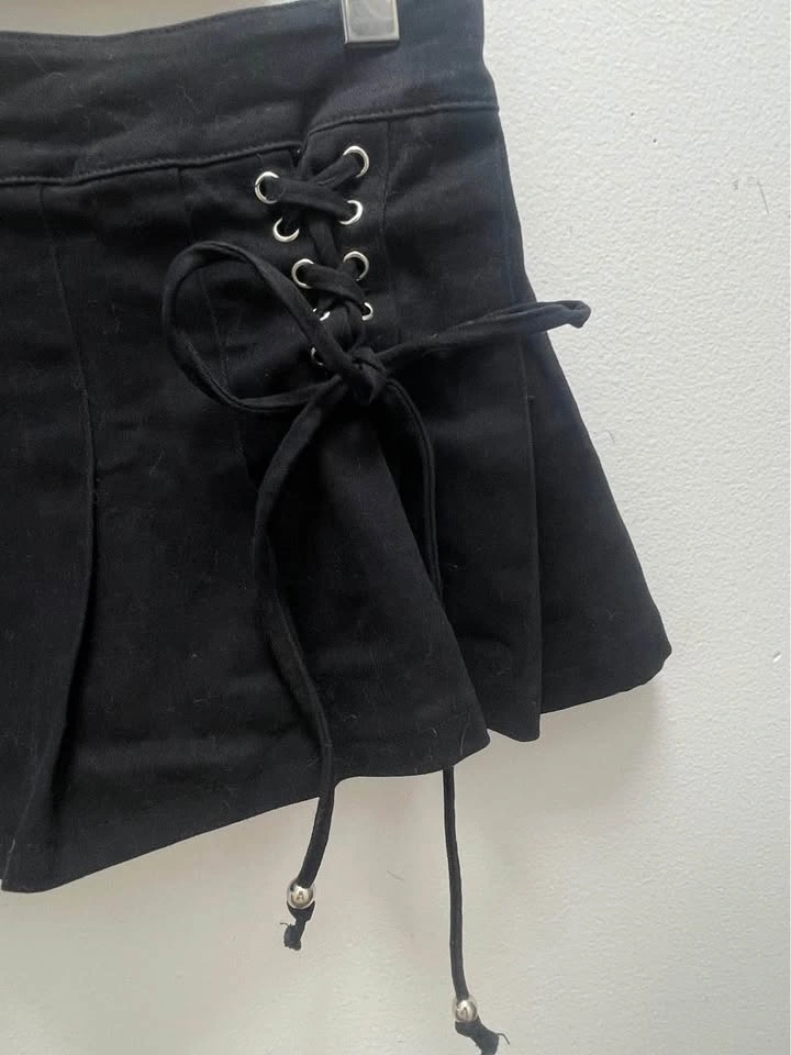 Creeps Black Pleated Lace-Up Mini Skirt Size M - photo 3