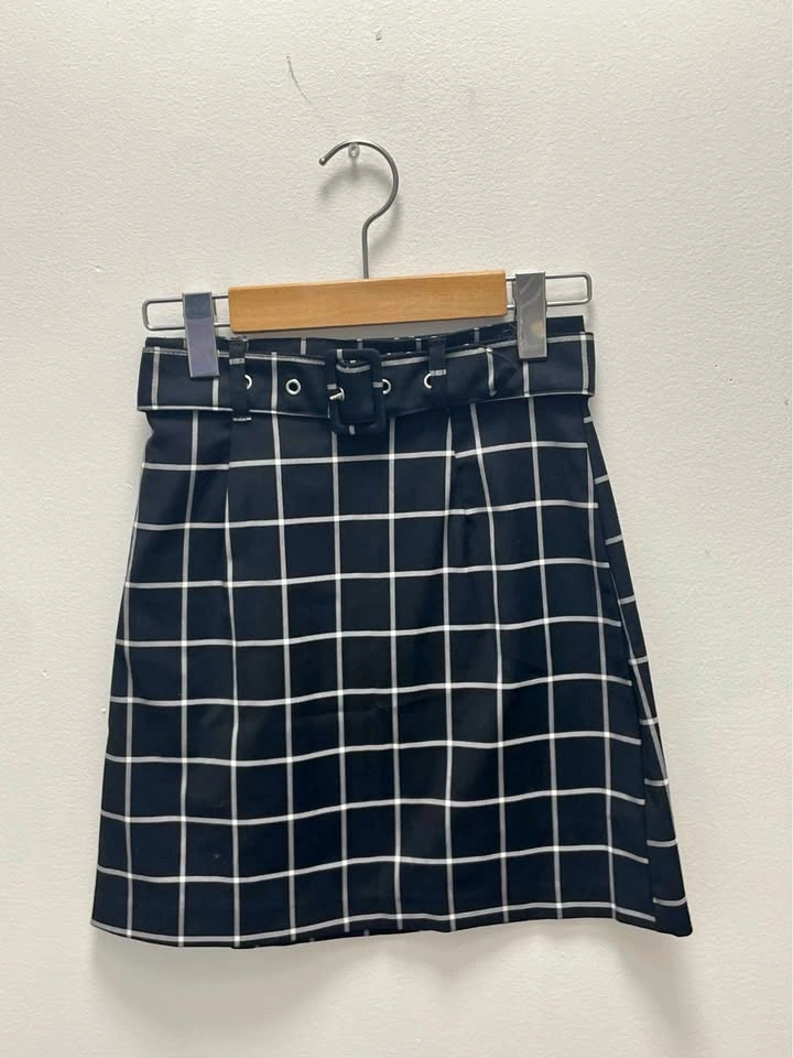 H&M Black White Plaid Mini Skirt