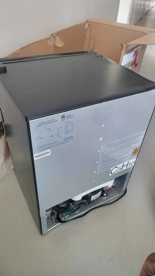 Avanti Fridge - New, Scratch & Dent - photo 5