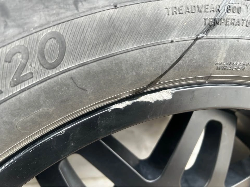 Envy Wheels and Michelin Tires - GM 6 Bolt - photo 3