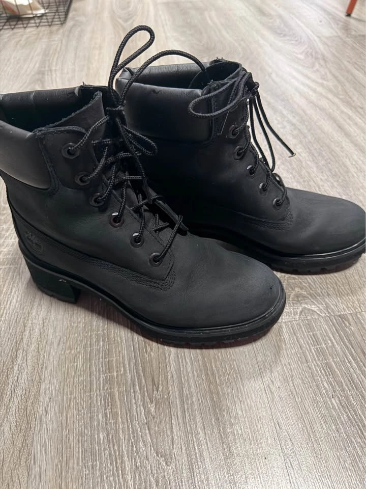 Timberland Kinsley Heeled Boot In Black For Women - photo 3