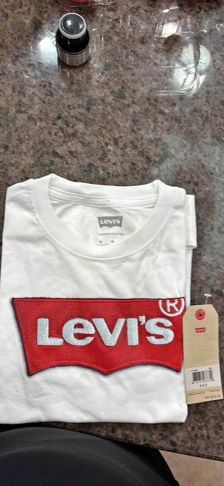 Kids Levi’s tshirt size 10