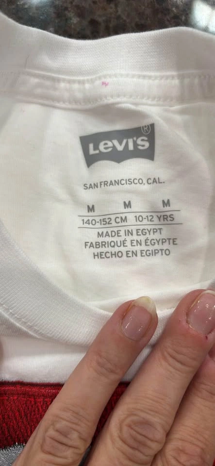 Kids Levi’s tshirt size 10 - photo 2