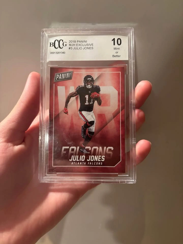 2018 Panini MJ Holding Julio Jones Exclusive #3 BCCG 10 - photo 2