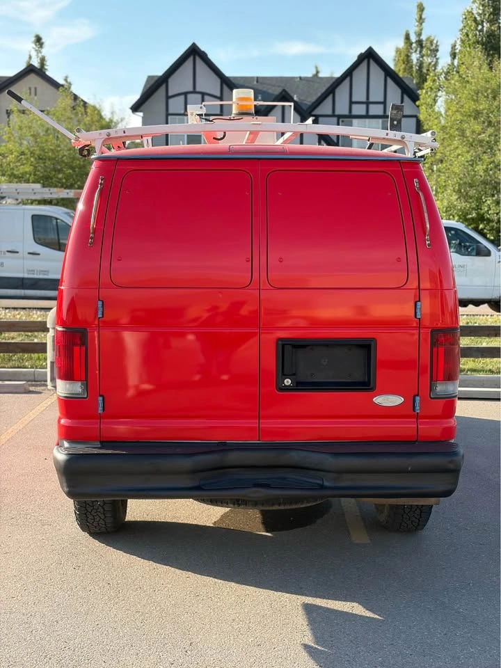 2012 Ford E250 Super Duty Cargo Van - photo 2