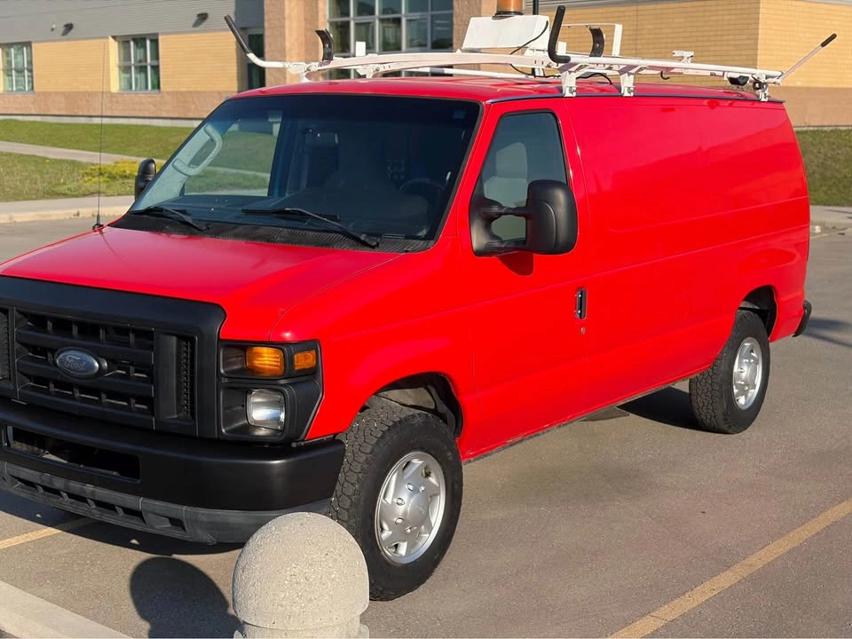 2012 Ford E250 Super Duty Cargo Van - photo 3