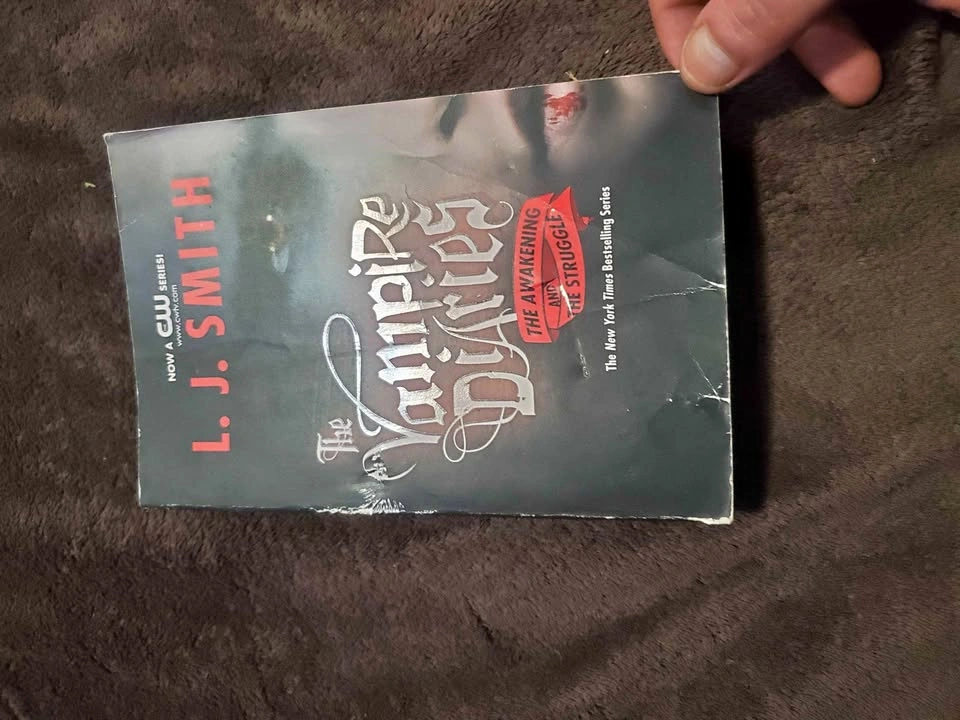 L. J. Smith The Vampire Diaries Awakening & Struggle