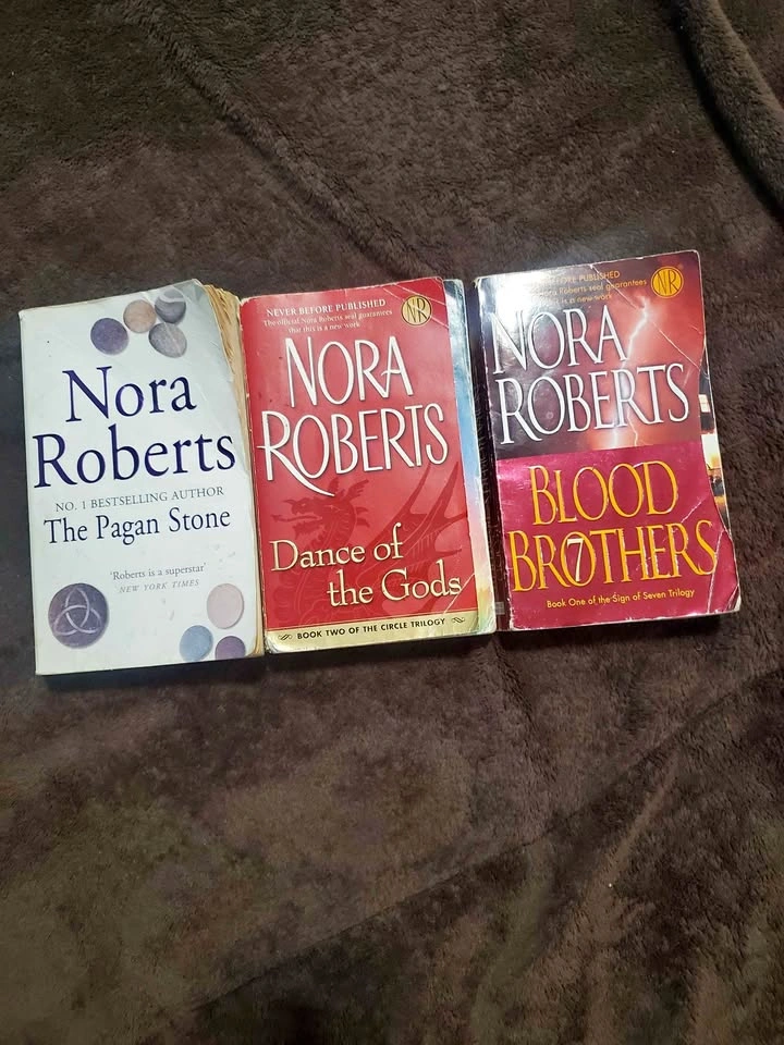 Nora Roberts Paperback Book Lot