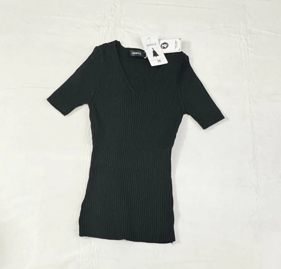 Zesica Brand NEW Women's Ribbed V-Neck Short Sleeve M (#61) - photo 2