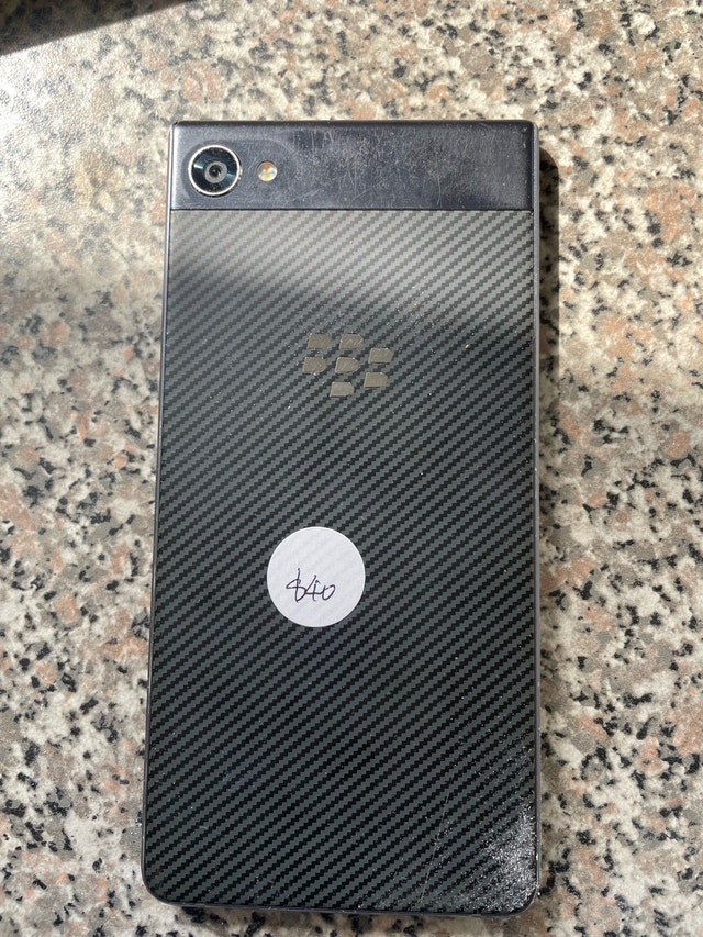 BlackBerry Motion Unlocked Phone - photo 2