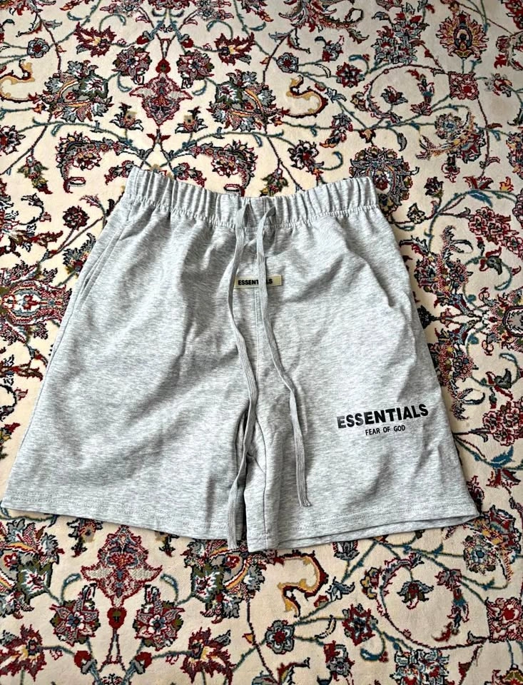 Essential Shorts Size M