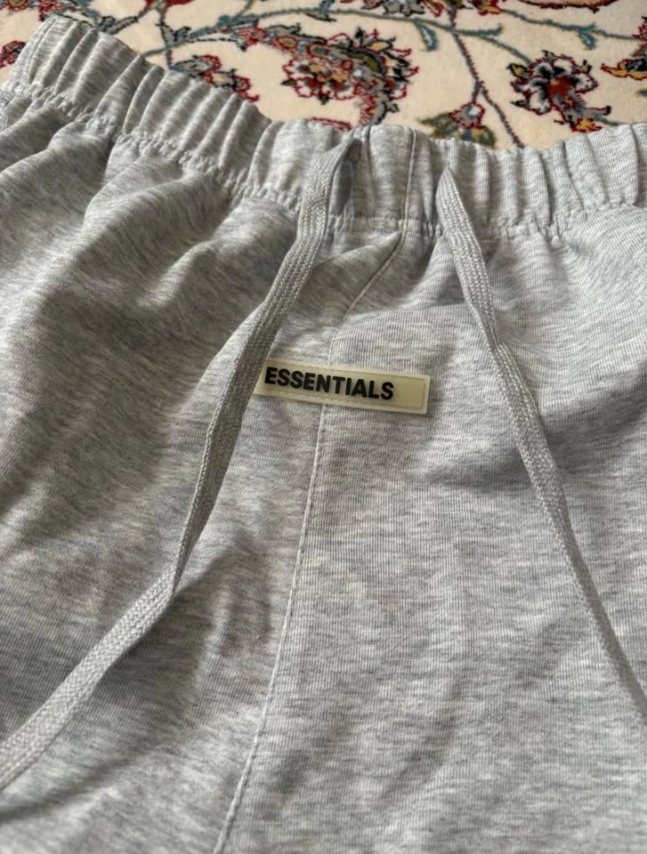 Essential Shorts Size M - photo 3