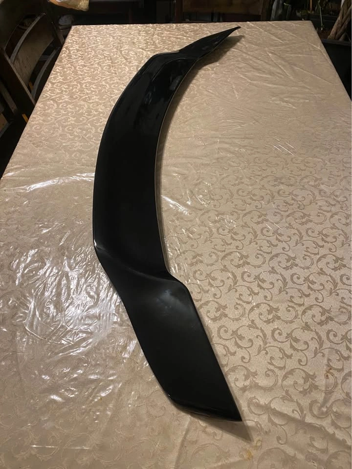 Mercedes spoiler black - photo 4