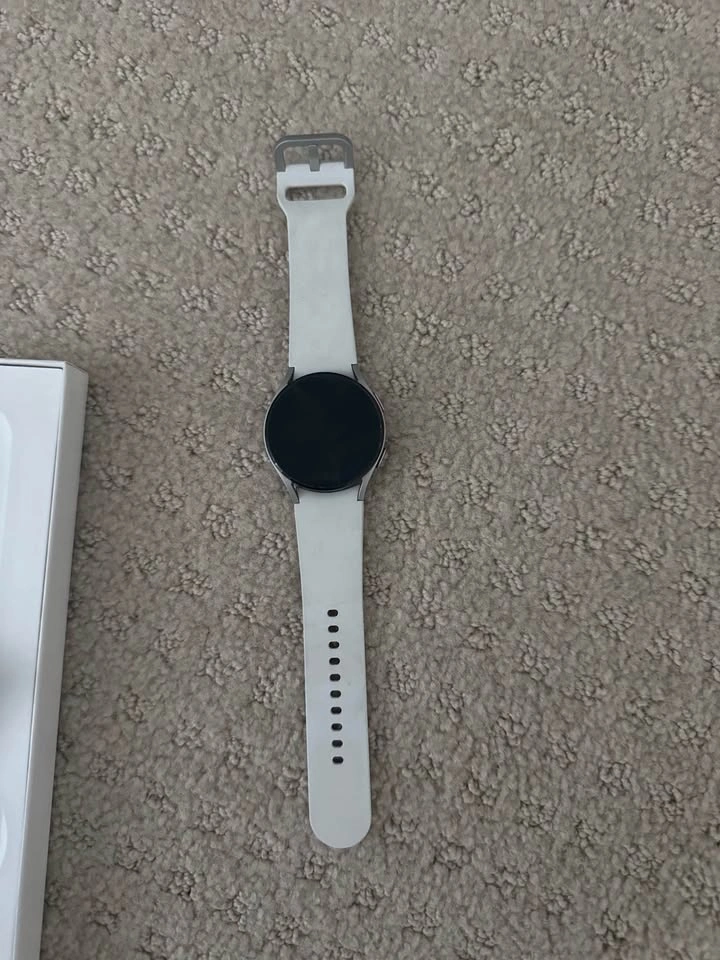 Galaxy Watch 4 - photo 2