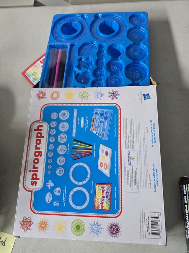 Brand new kids spinograph set - photo 3