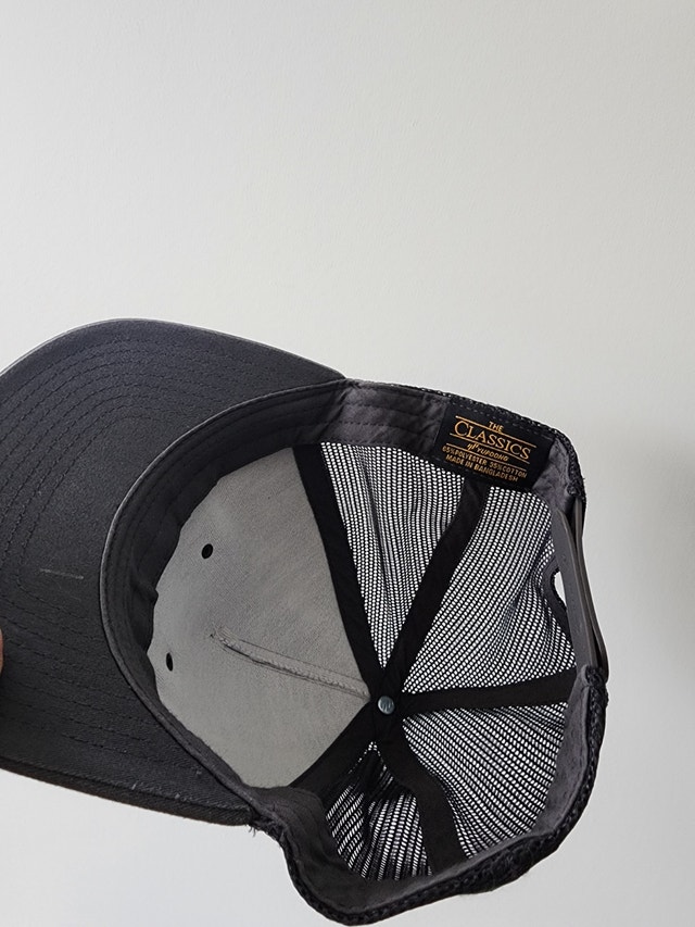 Mens adult hat in excellent condition - photo 3