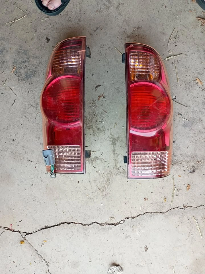 Tacoma OEM Taillights 2007