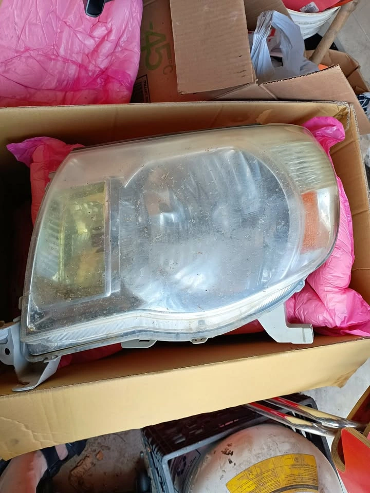 Tacoma OEM Headlights 2007