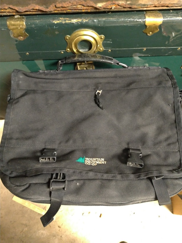 Mountain Equipment Co-op Messenger Bag