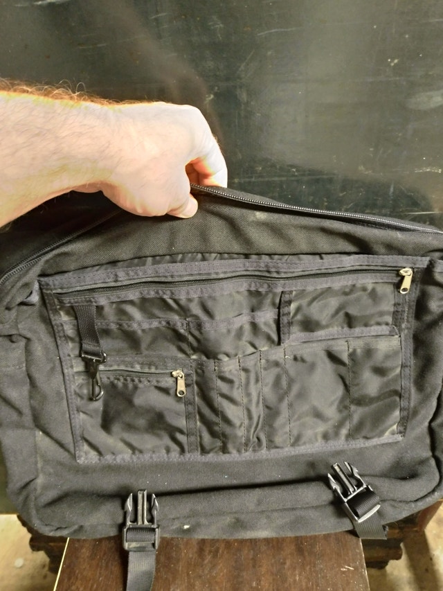 Mountain Equipment Co-op Messenger Bag - photo 2