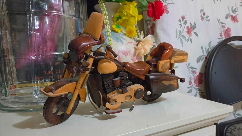 Wooden Model Motorcycles - photo 2