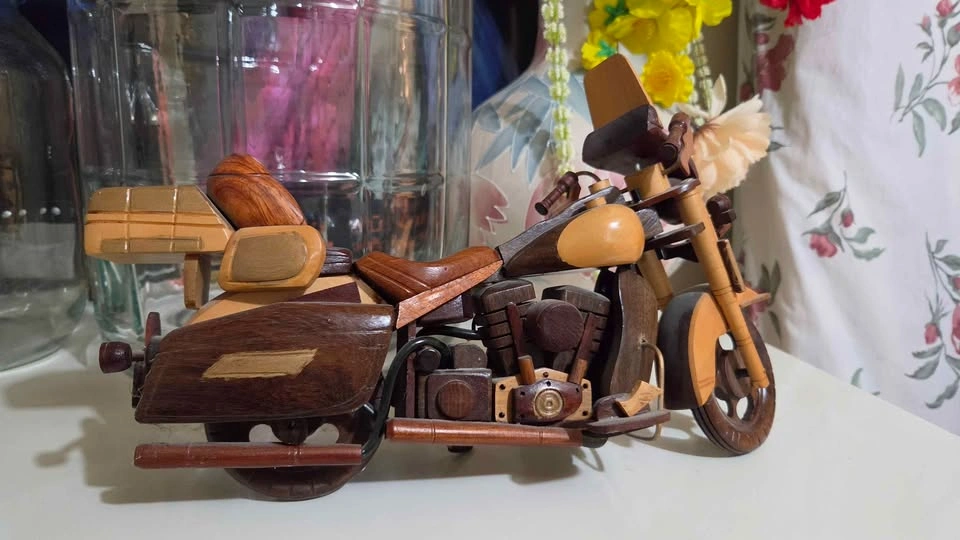 Wooden Model Motorcycles - photo 3