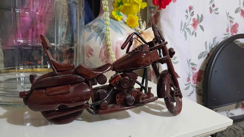 Wooden Model Motorcycles - photo 4