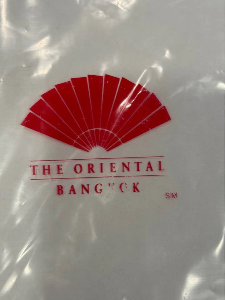 Vintage Oriental Hotel Bangkok Robe (Brand New) - photo 3