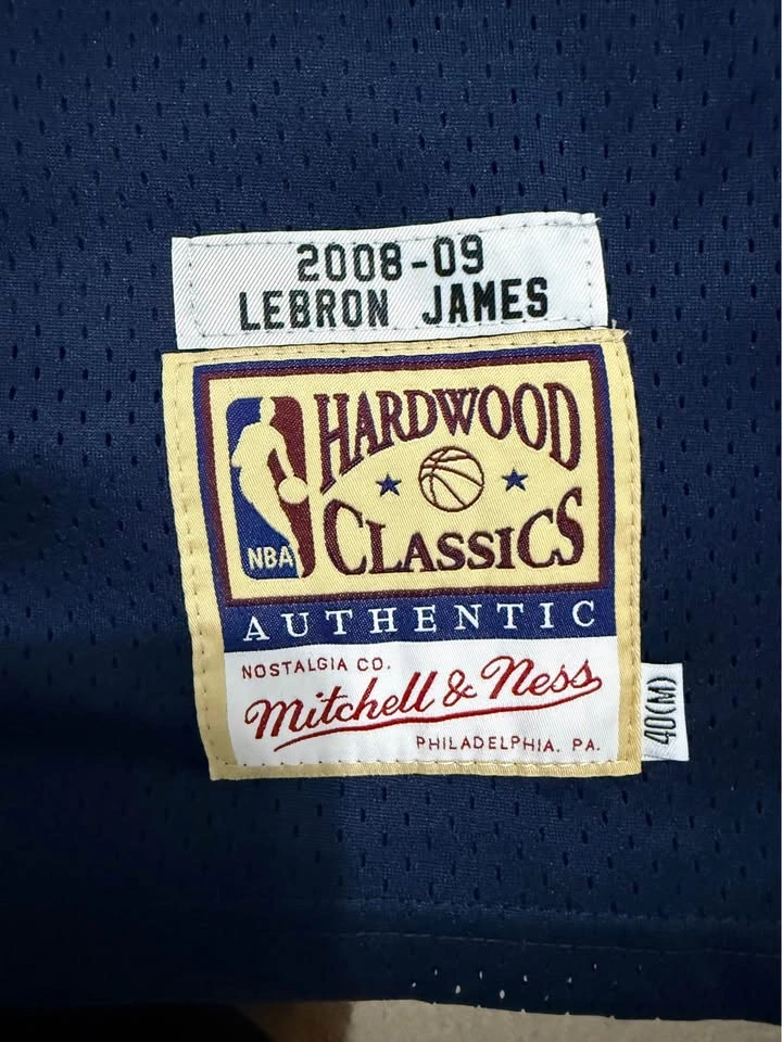 Mitchell & Ness LeBron James Cavs 08-09 Jersey M - photo 3