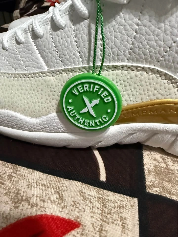 Air Jordan Retro 12 OVO White (Negotiable) - photo 4
