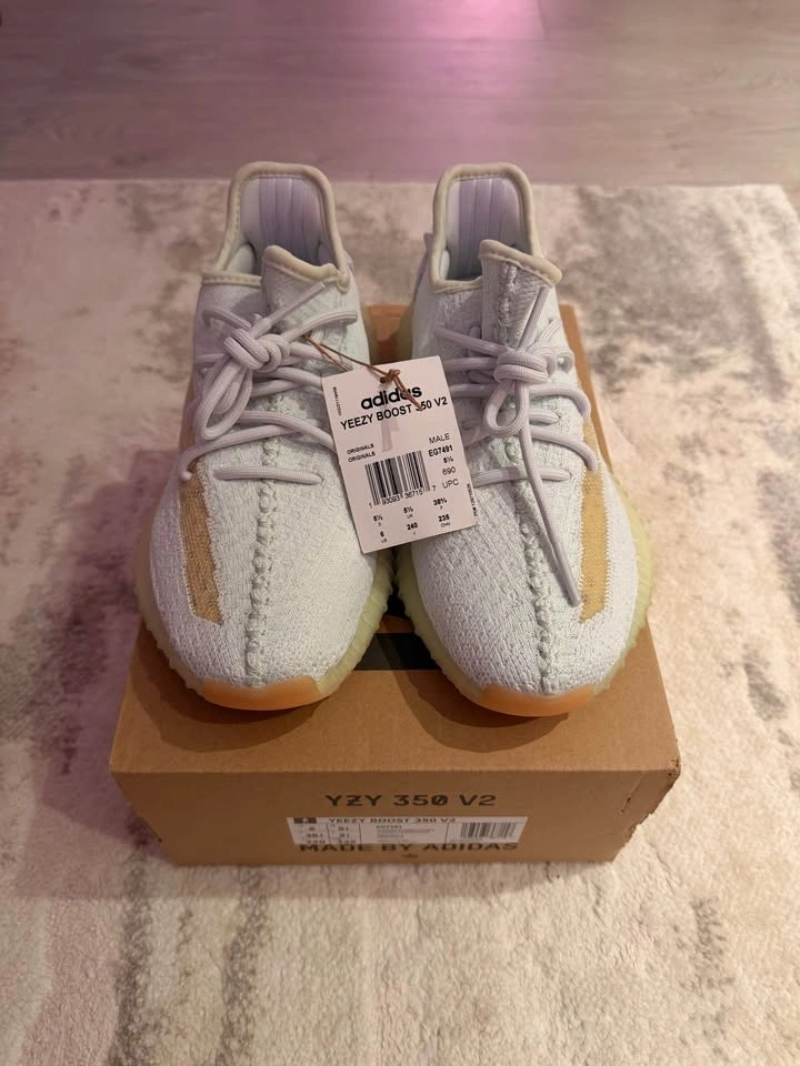Yeezy 350 V2 Hyperspace Sz 6 DS - photo 2
