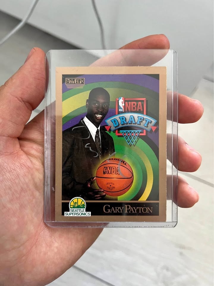 Gary Payton Skybox signed rookie card