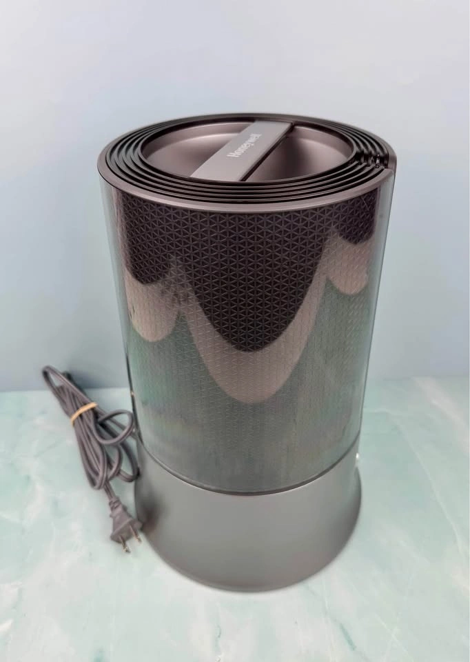 Honeywell HUL430 Cool Mist Humidifier - Like New, Filter-Free - photo 2