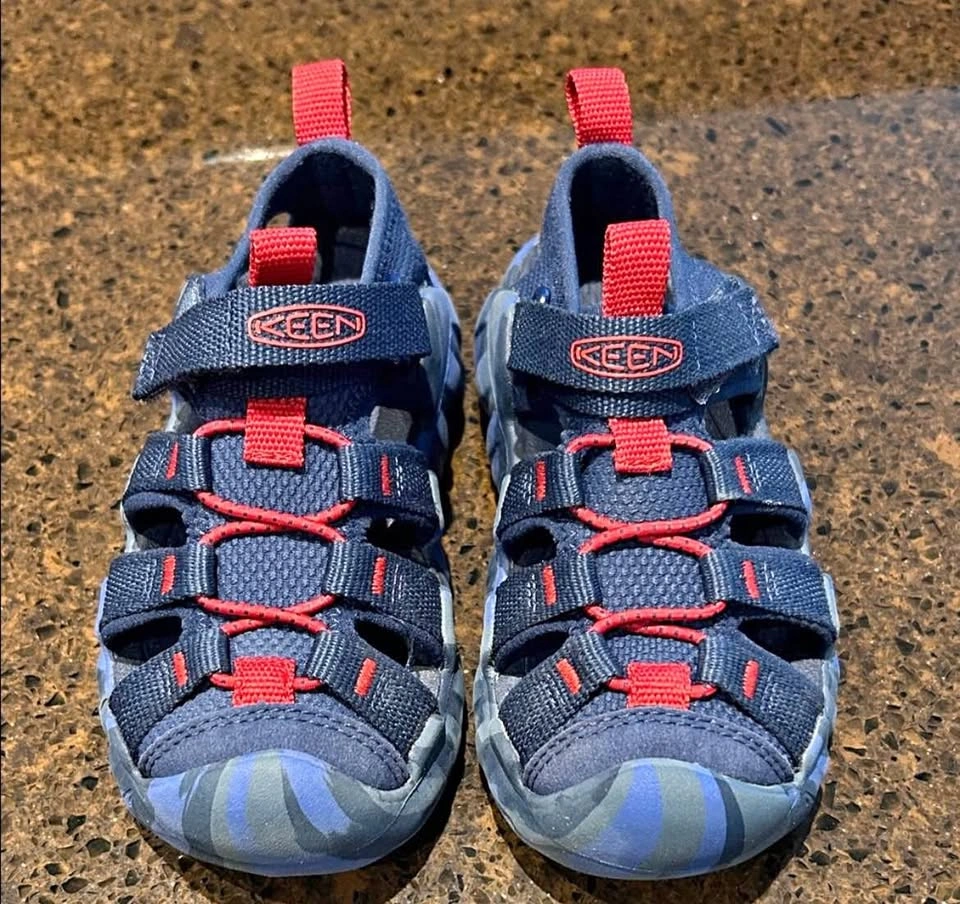 KEEN hyperport H2 Kids Sandals size 10