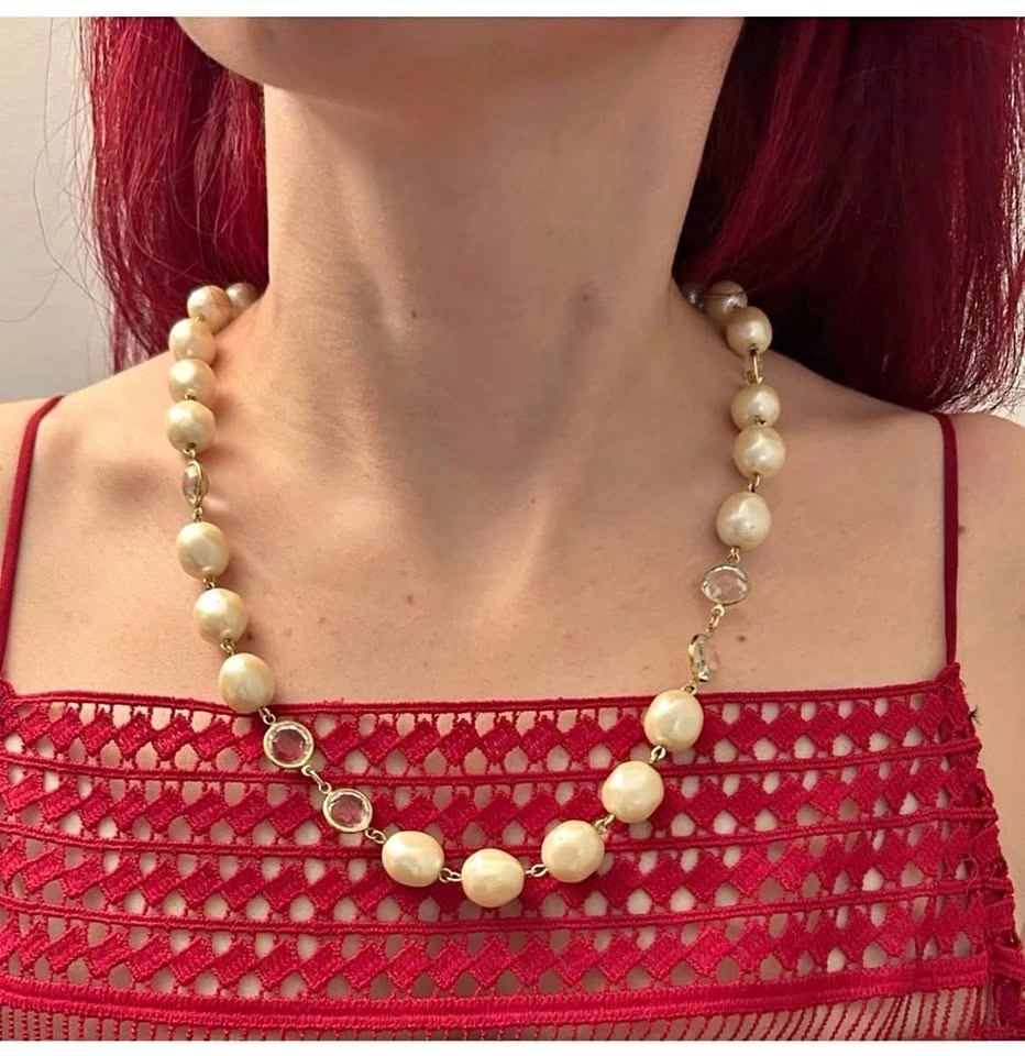 GIVENCHY 1990S VINTAGE FAUX PEARL & CRYSTAL NECKLACE