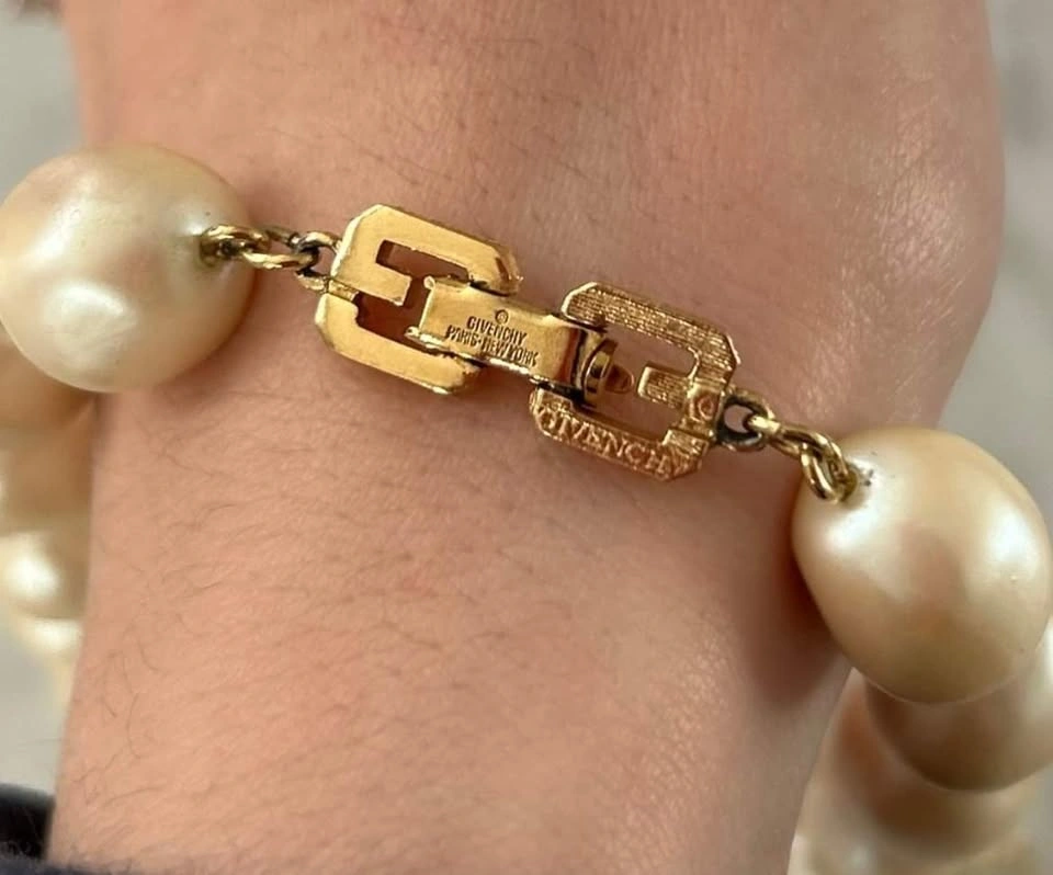 GIVENCHY 1990S VINTAGE FAUX PEARL & CRYSTAL NECKLACE - photo 4