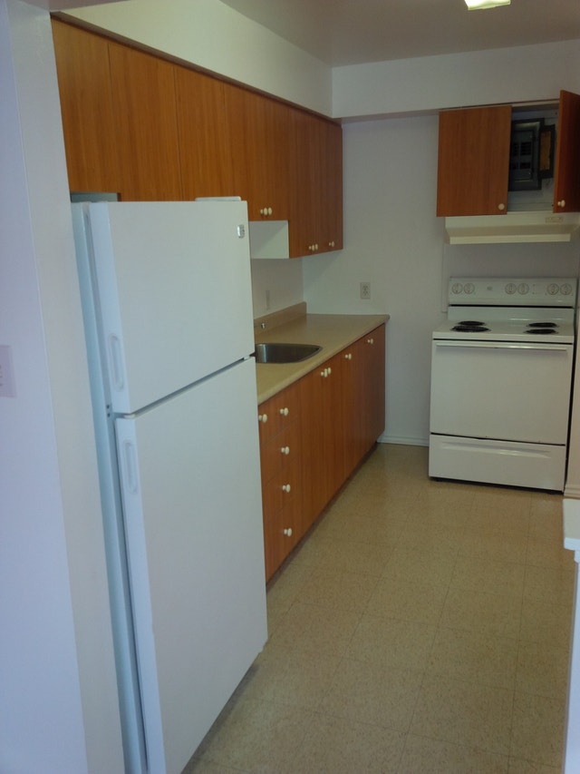 ALLISTON very LARGE 2 Bedroom 910 SF Apartment for Rent - photo 2