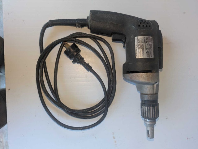 Makita & Black+Decker Drywall Screw Guns