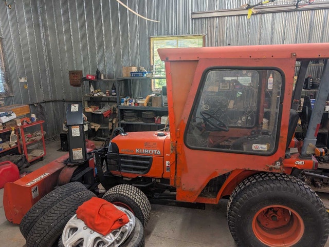 Kubota B7610 Tractor - 244 Hours