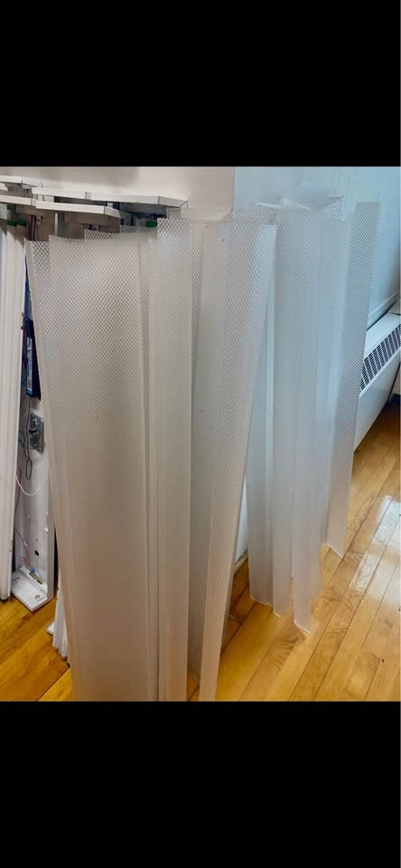 12 Fluorescent Light Fixtures with Bulbs & Covers - photo 2