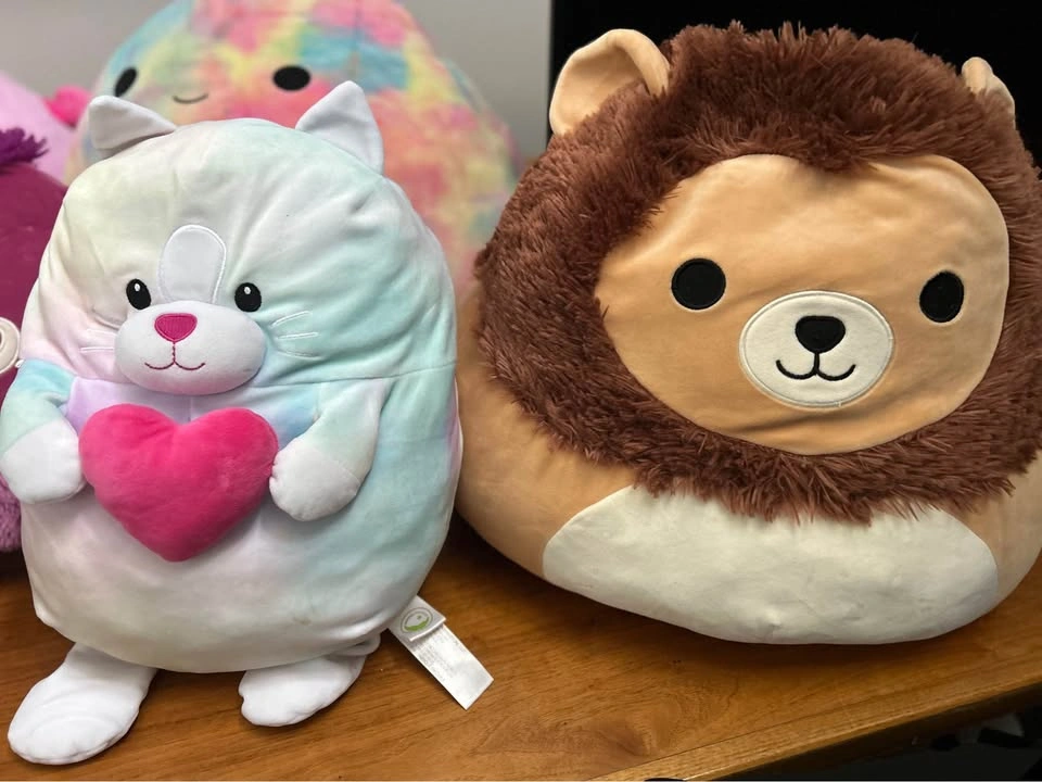 Squishmallow Collection - Rare Oogie Boogie, Flip-A-Mallow & Mor - photo 2