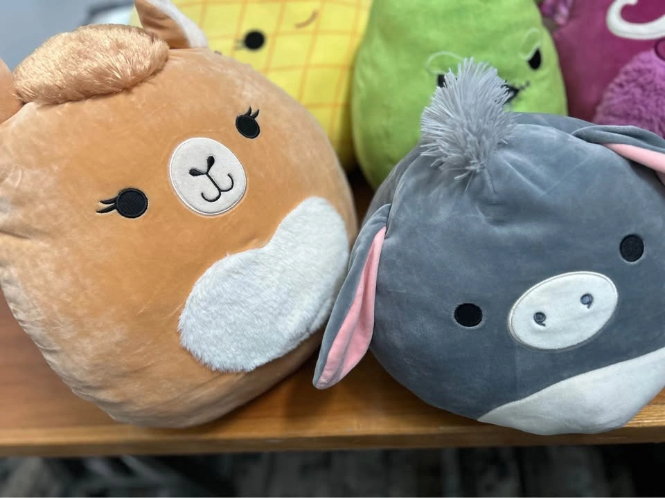 Squishmallow Collection - Rare Oogie Boogie, Flip-A-Mallow & Mor - photo 3